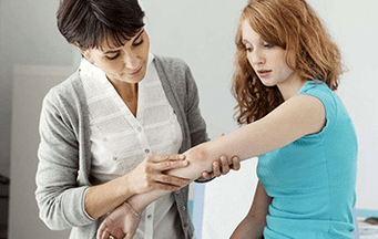 Examen por un médico